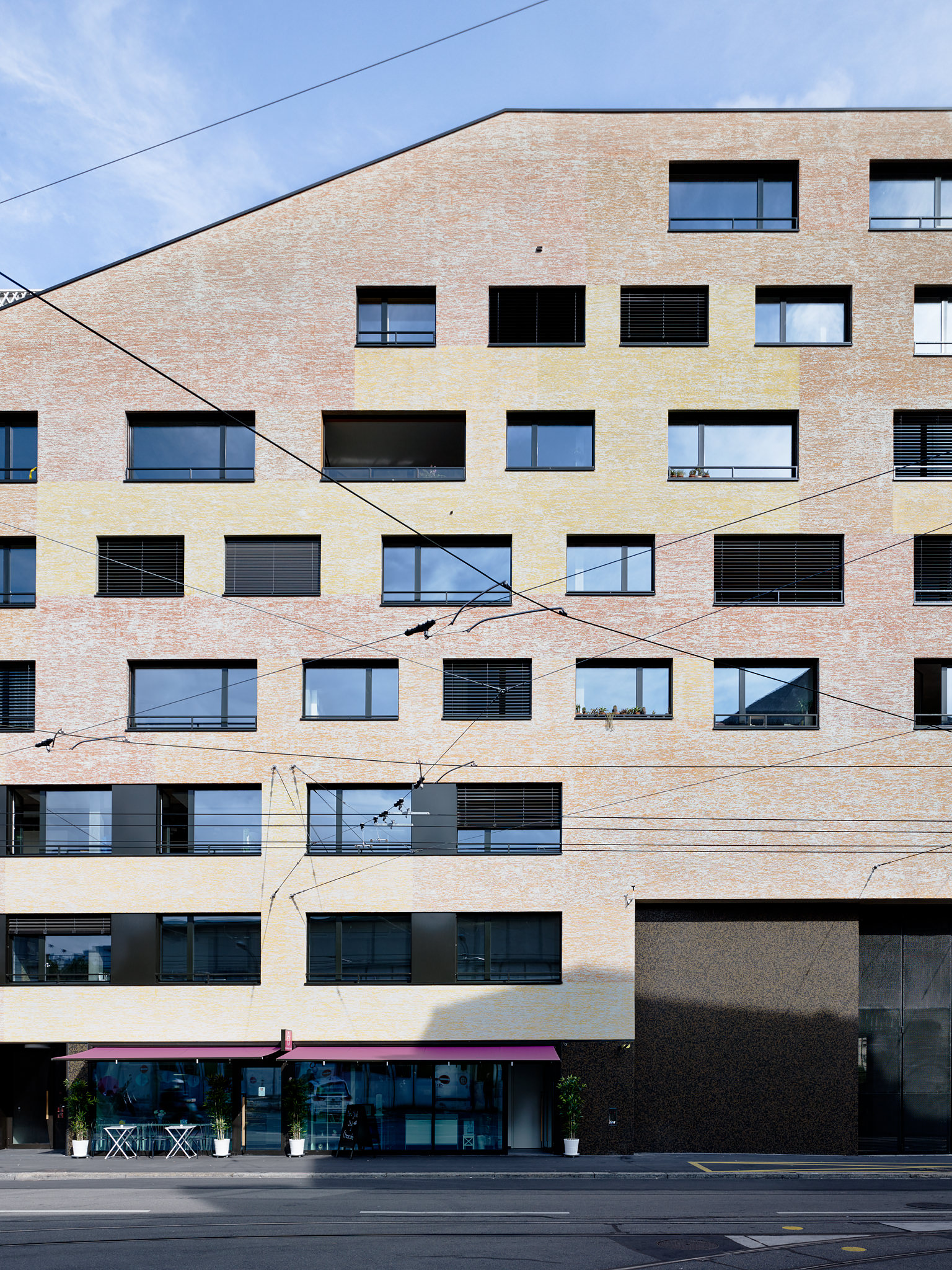 E14520 Alpa 045689 SCREEN